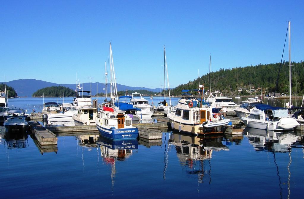 John Henry'S Marina And Resort Garden Bay Exterior photo