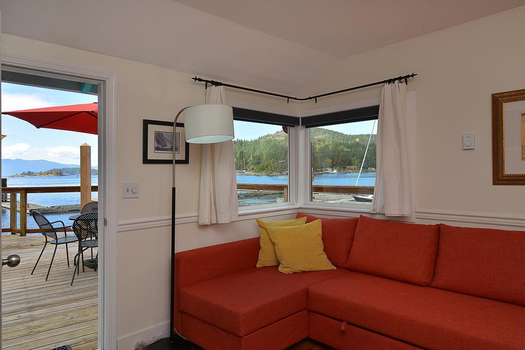 John Henry'S Marina And Resort Garden Bay Exterior photo